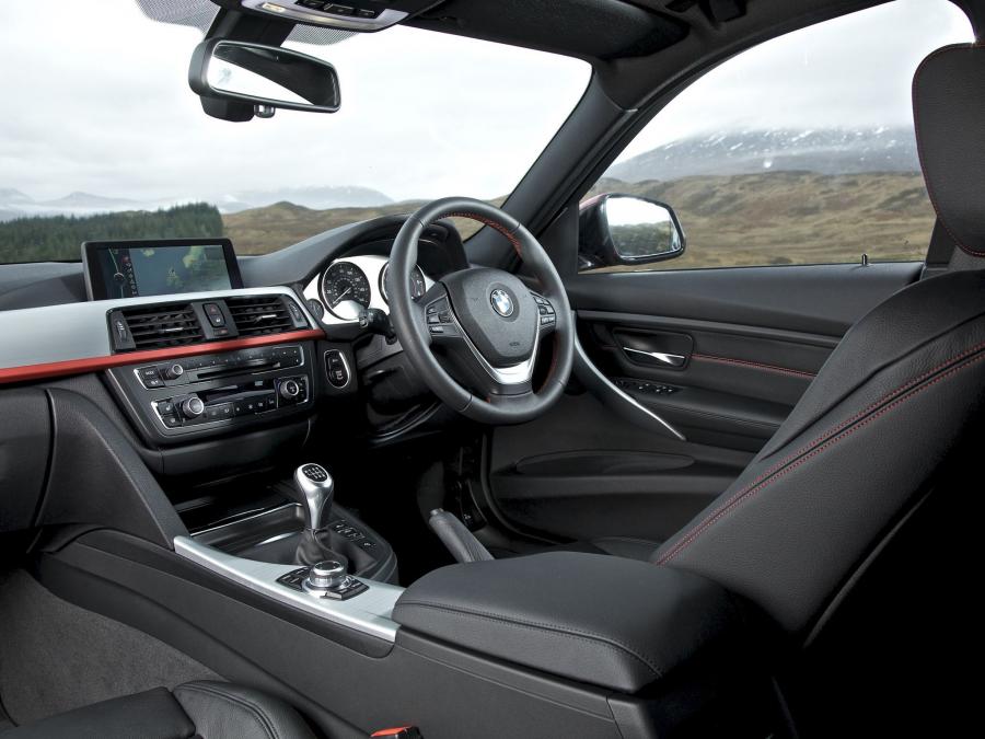  BMW 320d Sedan Sport Line 2012 года  (UK) (фото 16 из 16)